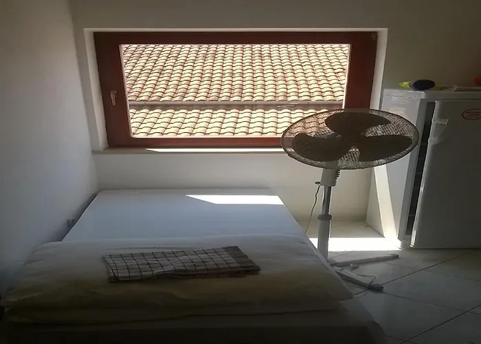 Bernie Apartments
